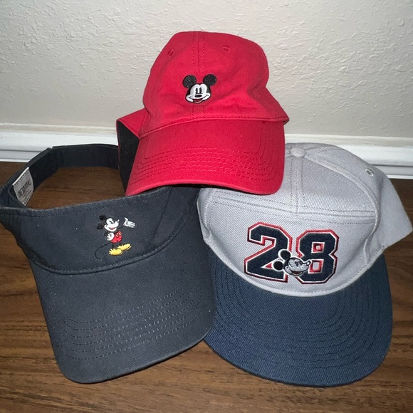 Walt Disney World Hats Bundle for Disney Lovers Mickey Mouse OSFA Hat Visor Caps - Picture 1 of 1